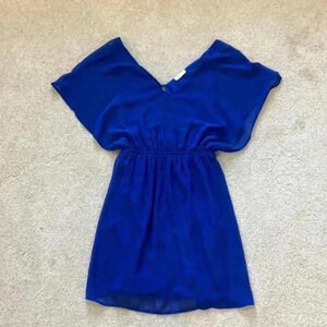 Everly dark blue dress in size small